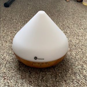 Essential oil diffuser